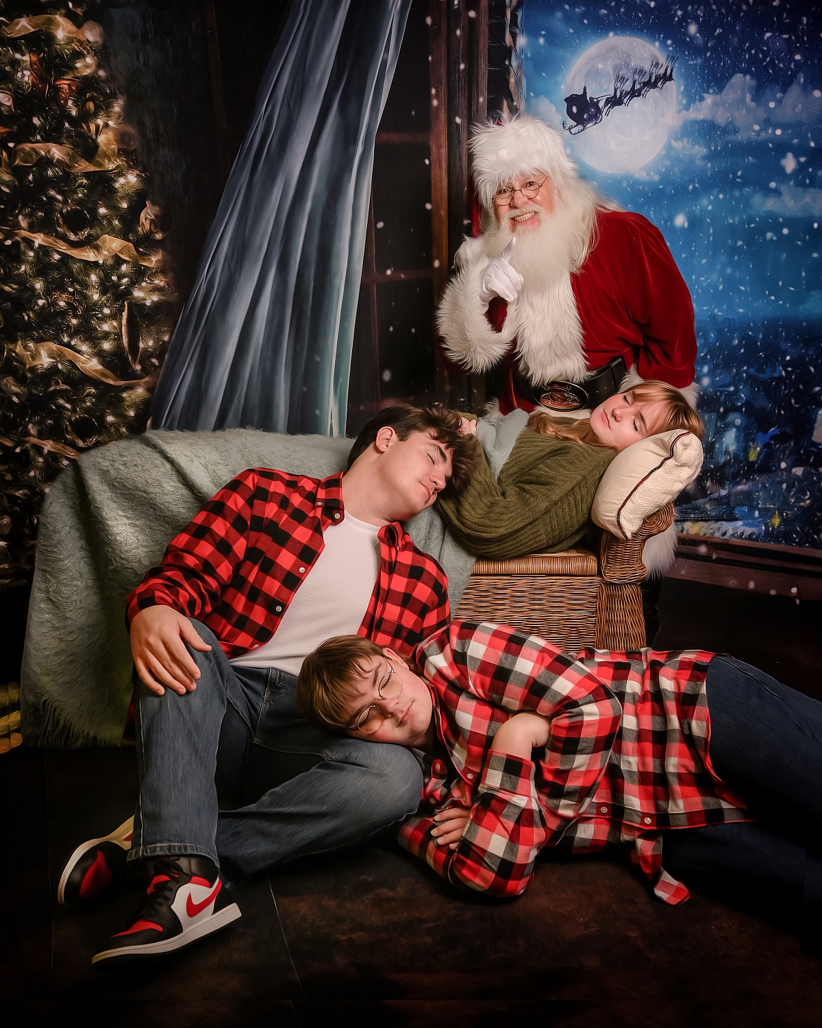 2024 InStudio Sessions with Santa | DFC_2452.jpg